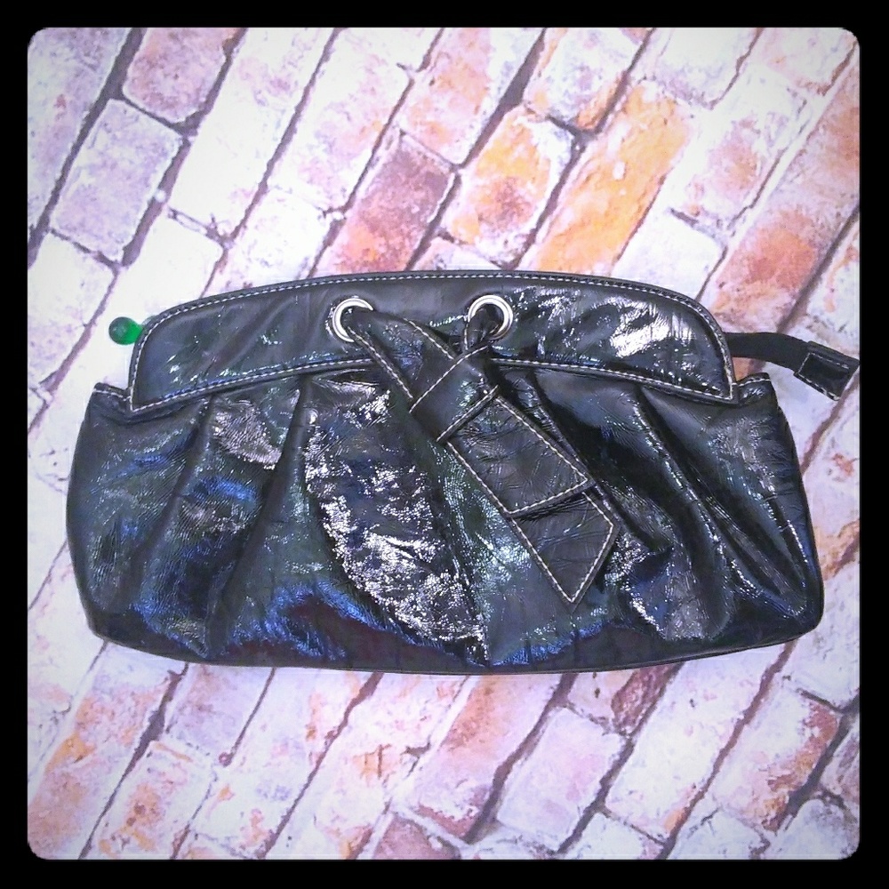Women's bisou bisou clutch purse